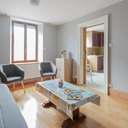 With 2 Bedrooms In Apartman *